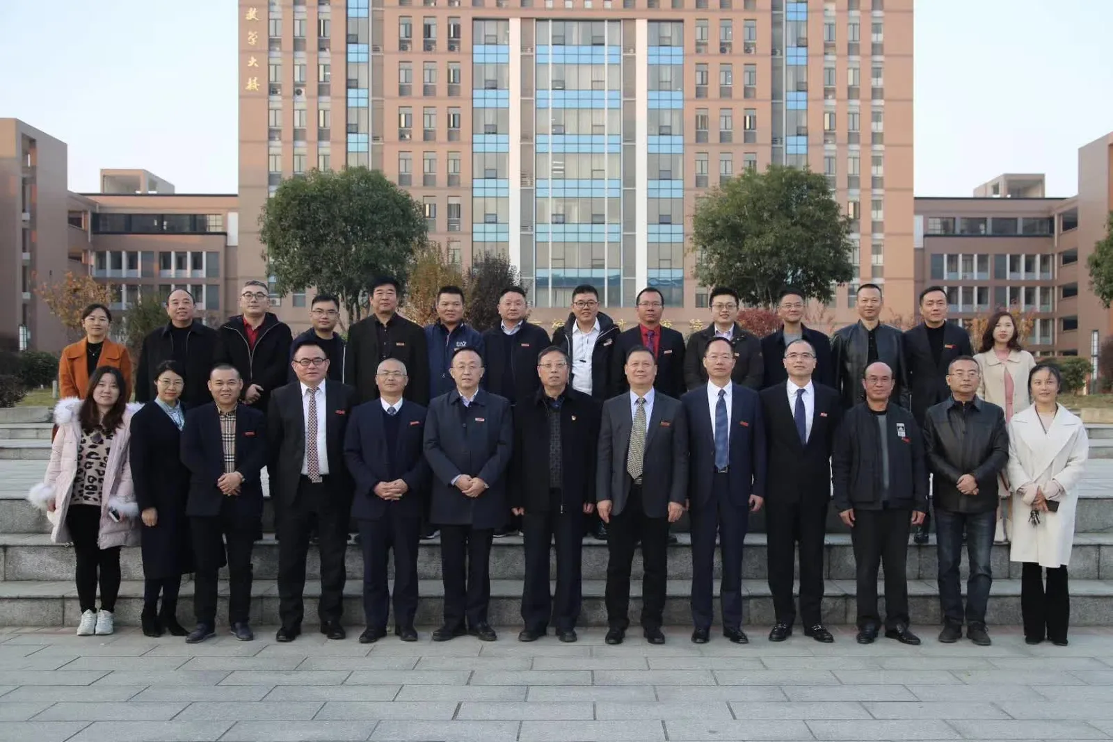 Dr. Jerry Chen出席湖南工学院理事会筹备工作第一次会议